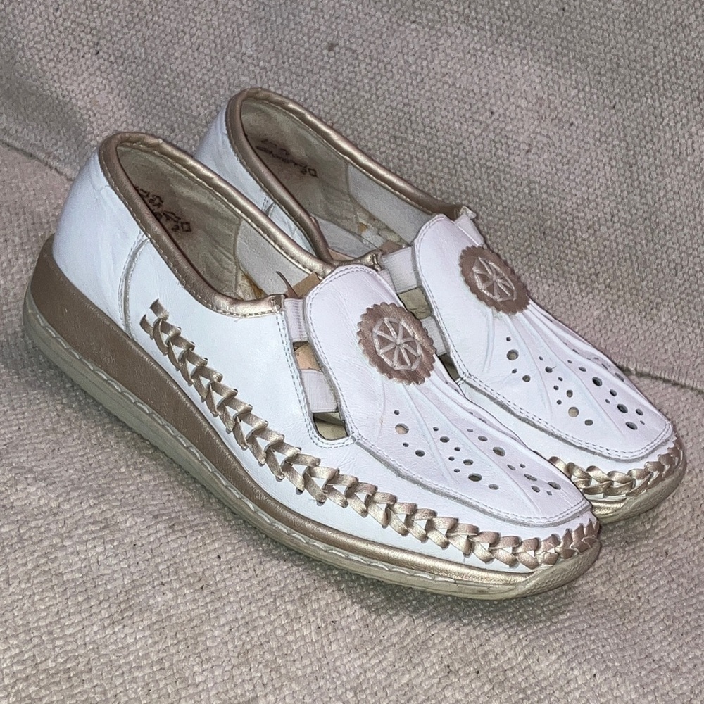 Rieker eur 36 antistress insoles White / gold tone wm's leather loafers